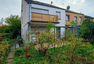 Gebäuderückseite, Garten