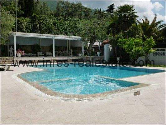 6536pi_Malcesinei_07_Villa_Haus_Immobilienkauf_Gar