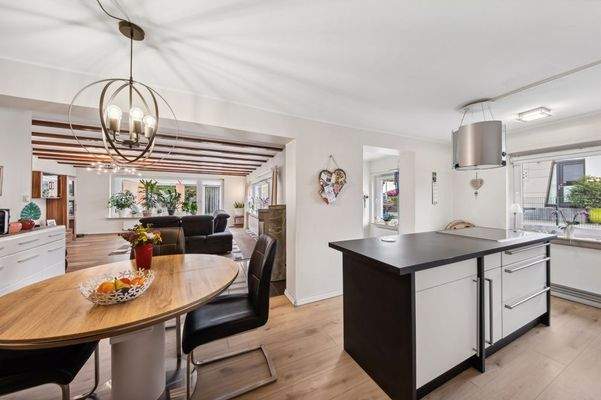 ...direkt in die Küche!