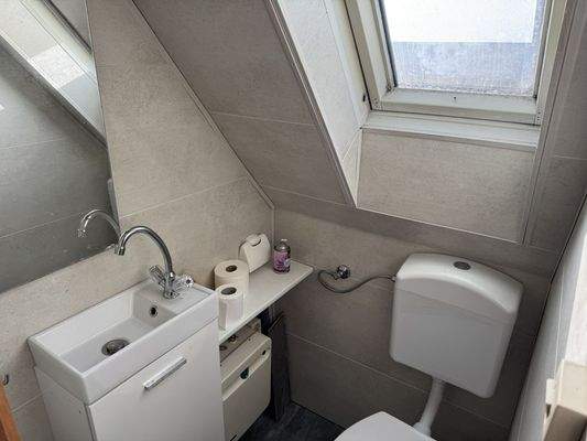 Gäste- WC im Dachgeschoss