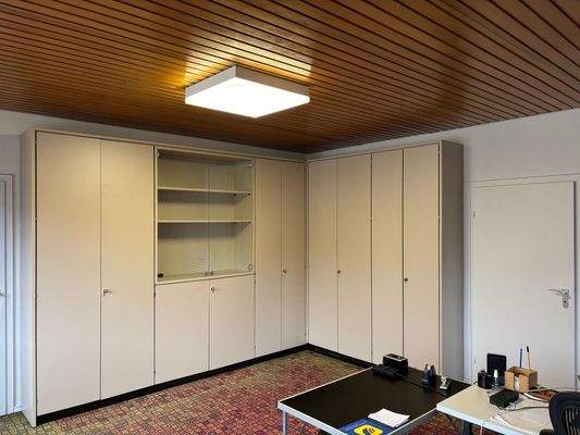 Zimmer OG (derzeit Büro)