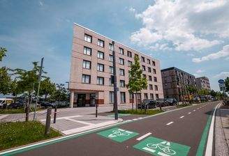 1_Hausansicht Haupteingang