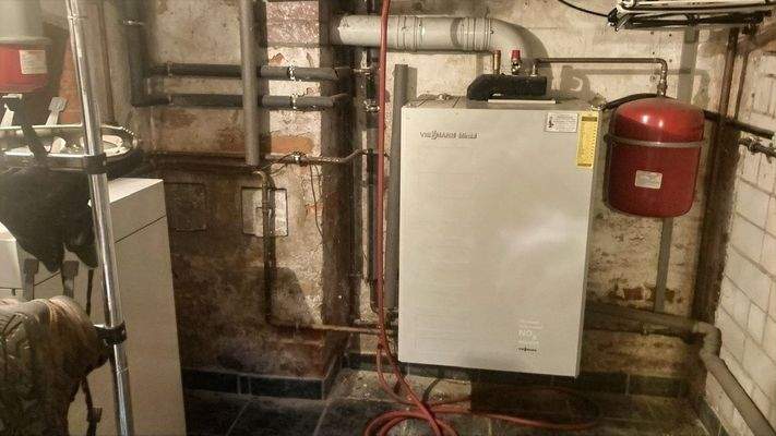 Keller mit Heizungsanlage