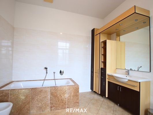 Top 2 Badezimmer