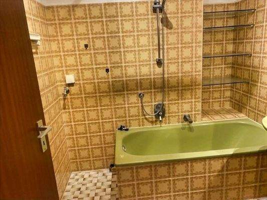 Bad mit Platz für die Waschmaschine