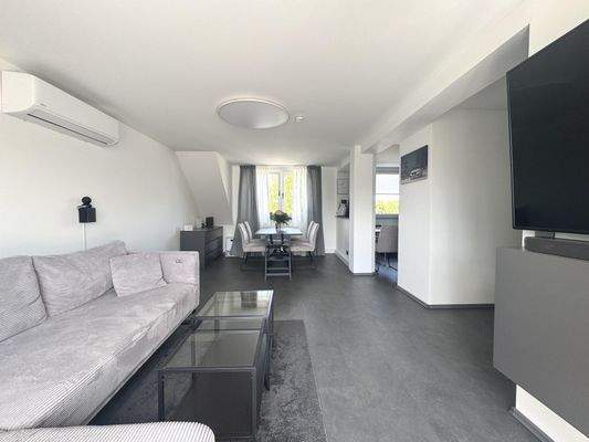 Wohn & Essbereich DG