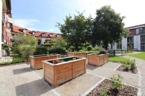 Hochbeete im Innenhof