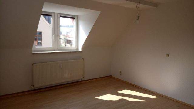 ++ schöne Dachgeschosswohnung mit Blick ins Elstertal ++ - Foto 3