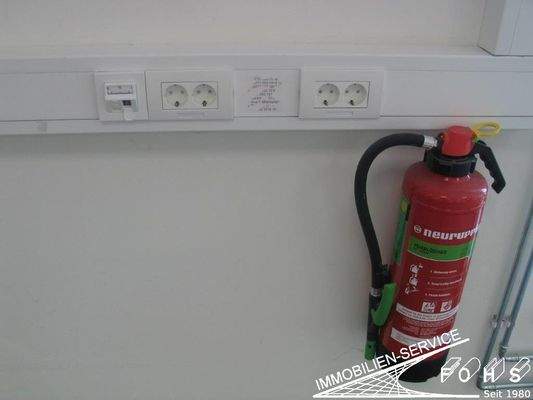 Technik-Kanal+Feuerlöscher