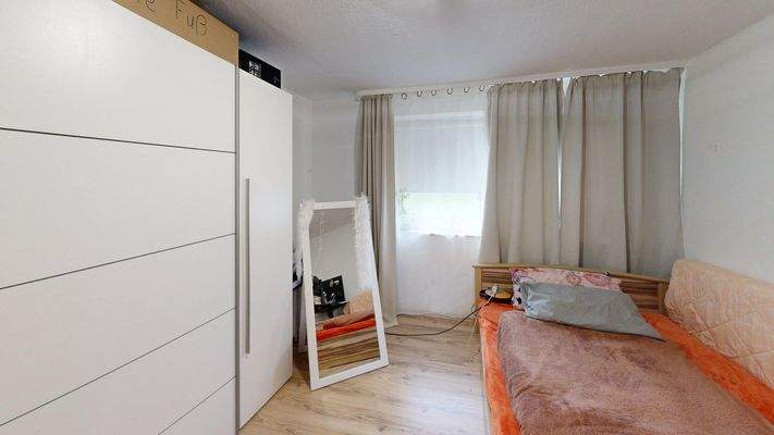 großes Schlafzimmer, vielseitig nutzbar!