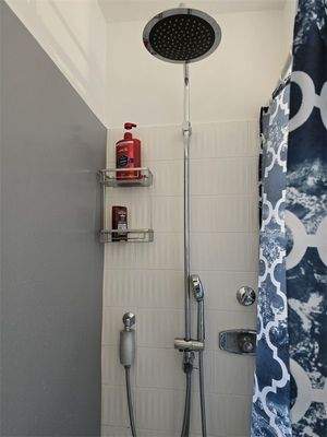 Badezimmer - die Dusche