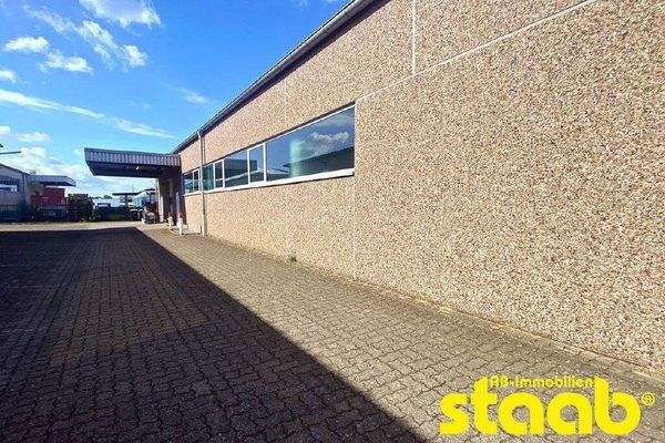 ... Hoffläche   Stellplätze