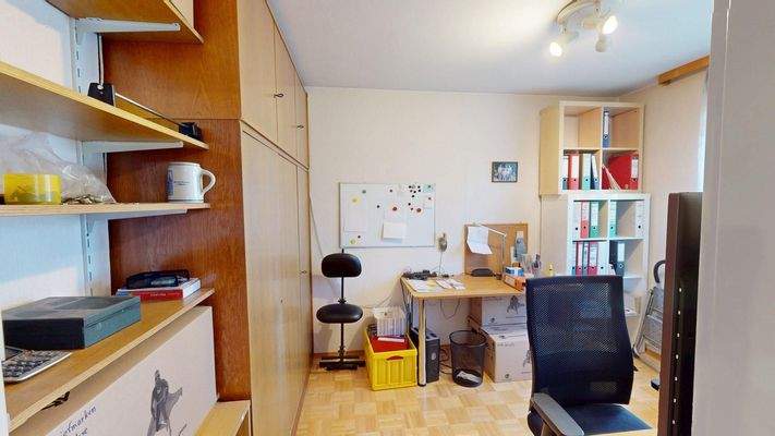 angrenzendes Büro OG