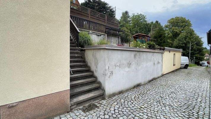 Terrassen und Garage