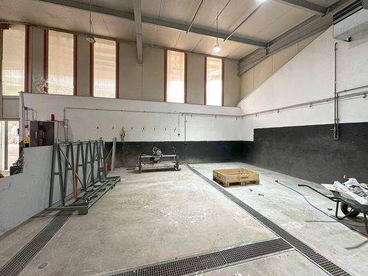 Lager- und Produktionsbereich
