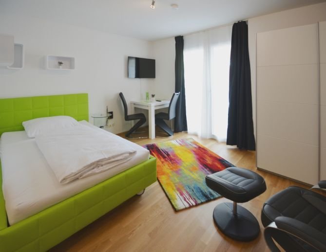 Helle, moderne 1-Zimmer-Wohnung, komplett ausgestattet, zentral in MÃ¶rfelden