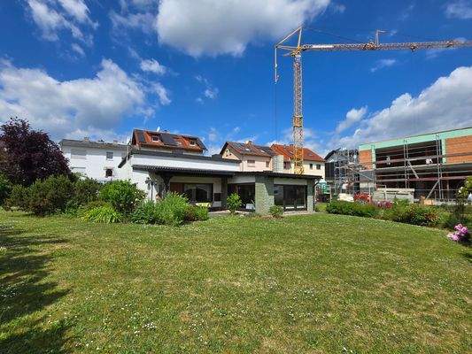 Wohlfühlgarten Blick zum Haus