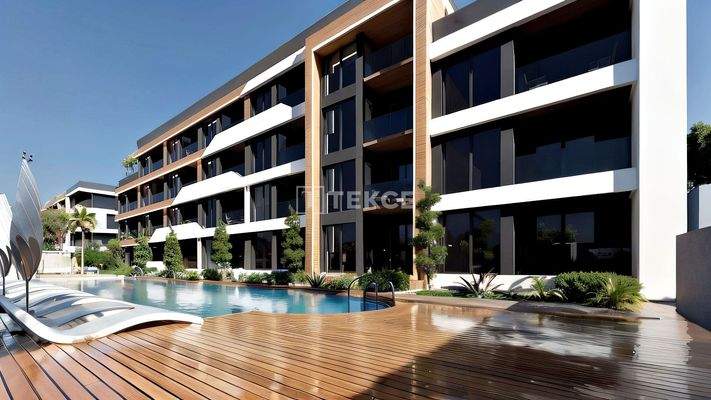 Apartments with Sauna and Pool Near Transportation in Altıntaş