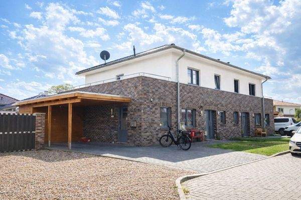 d5a2742d-0582-4f5a-9bba-b104e101a295