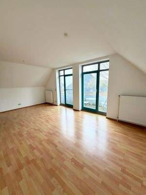 Lichtdurchfluteter Wohnbereich Dachgeschoß