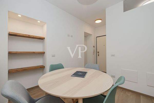 Soggiorno e vista ingresso