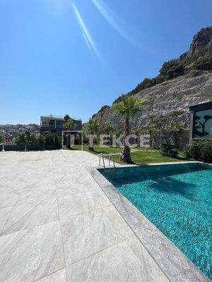 Apartments with Private Terrace and Pool in Bodrum Gündoğan