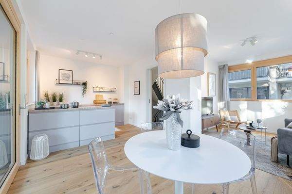 Küche mit Essbereich