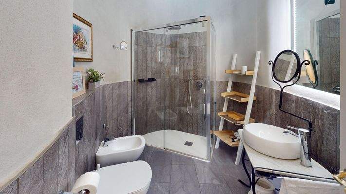 AB-073-13-Trilocale-recentemente-ristrutturato-a-M