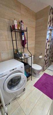 Kreta, Gouves: Gebäude mit 2 neuen und 5 renovierungsbedürftigen Wohnungen zu verkaufen