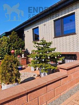 Terrasse vor dem Haus