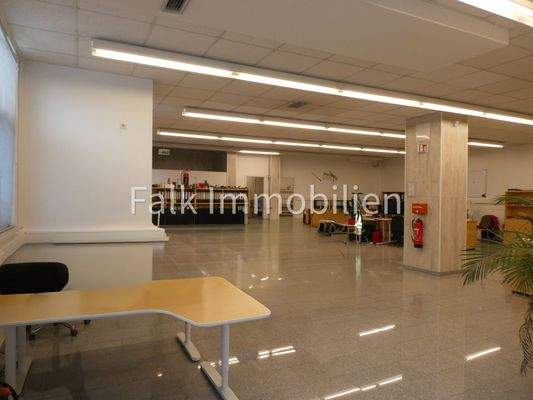 große offene Hauptfläche - teilbar