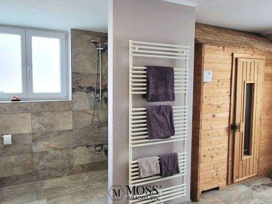 Sauna und Dusche