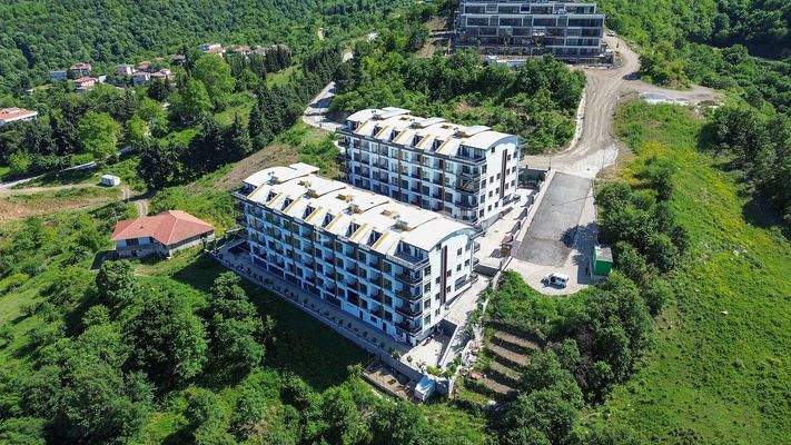 Elegant Apartments in a Complex with Rich Facilities in Yalova