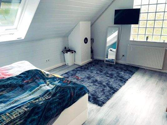 09.04. HH_Whg2_Schlafzimmer_DG2.jpg