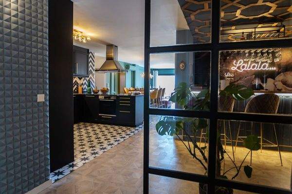 Stilvolles Apartment mit Meerblick-Balkon in El terreno