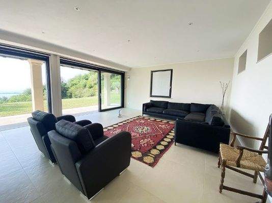 6988pi_20_Villa_Rustiko_Anwesen_Immobilienkauf_Gar