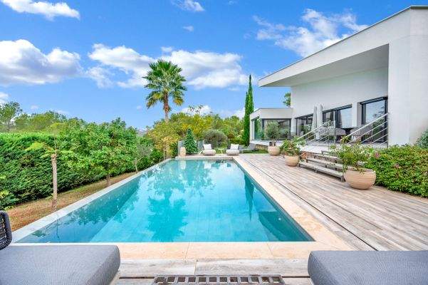 Pool in villa in Cala Vinyes 2