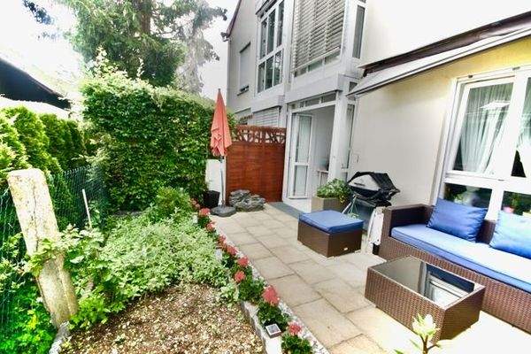 Zugang von Wohnzimmer z. Südterasse