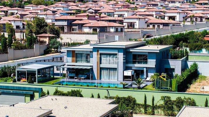 Detached Villas with Pools in Büyükçekmece İstanbul