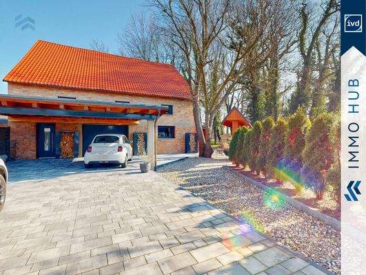 Einfahrt + Hinterhaus (2)