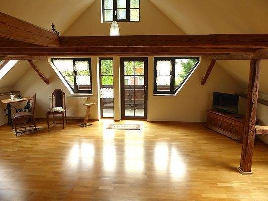 Alte Schmiede gr. Schlafzimmer DG