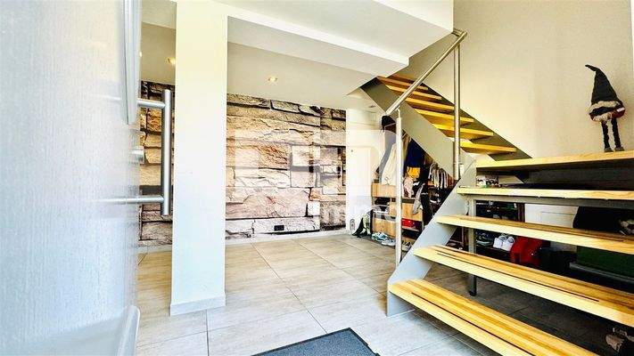 EG Haupteingang / Windfang / Empfang