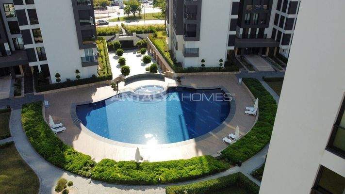 Renovated 4-Bedroom Furnished Villa by the Beach in Konyaaltı Liman