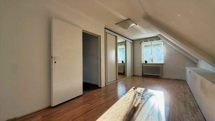 Schlafzimmer Ansicht 1