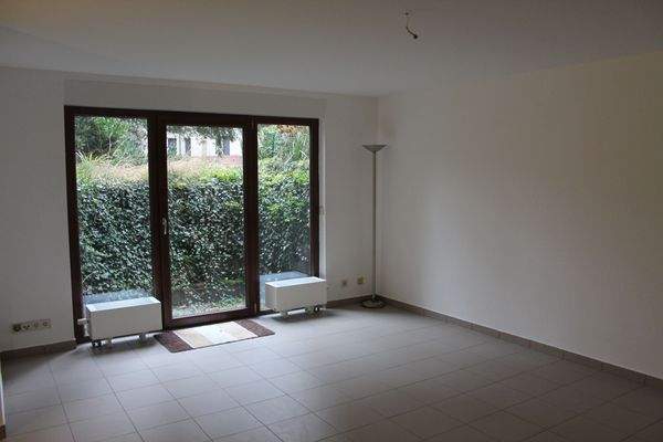 Arbeitszimmer mit elektrischer Markise