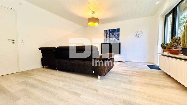 EG WE2 Rechter Gebäudeteil / Zugang Terrasse