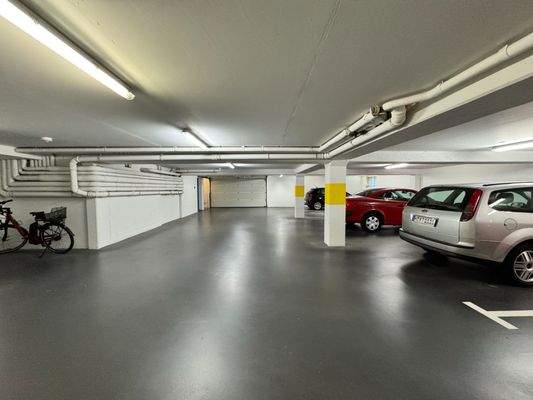 Tiefgarage (optional)