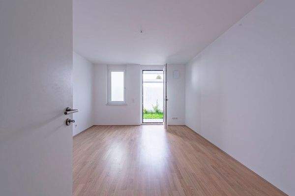 Schlafzimmer mit Terrasse EG