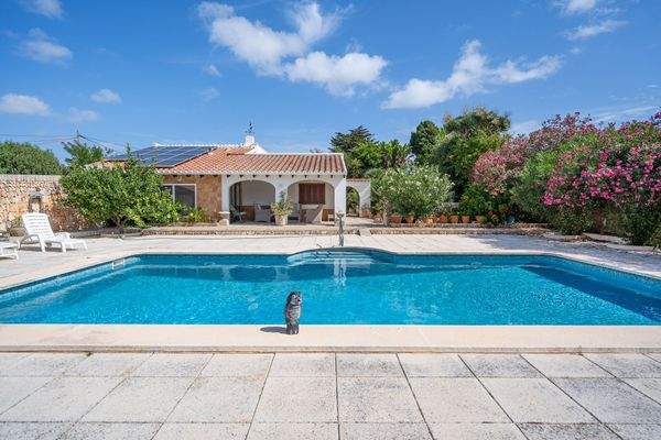 Finca in Sant Luis mit Pool