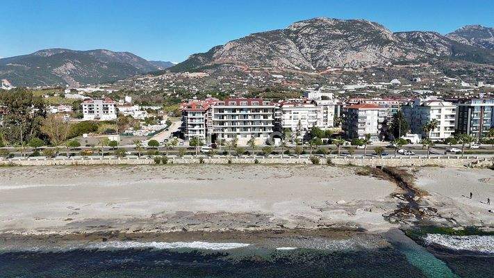 Properties in a Seafront Complex with Amenities Alanya Kestel